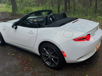 Image 4 of 7 of a 2016 MAZDA MX-5 MIATA GRAND TOURING