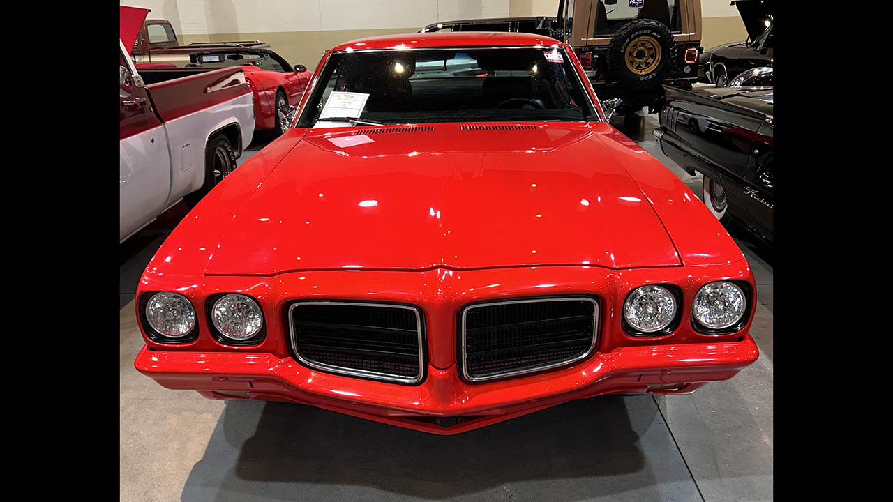 2nd Image of a 1972 PONTIAC LEMANS