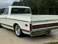 Image 3 of 18 of a 1970 GMC C1500