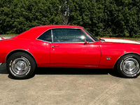 Image 2 of 9 of a 1968 CHEVROLET CAMARO