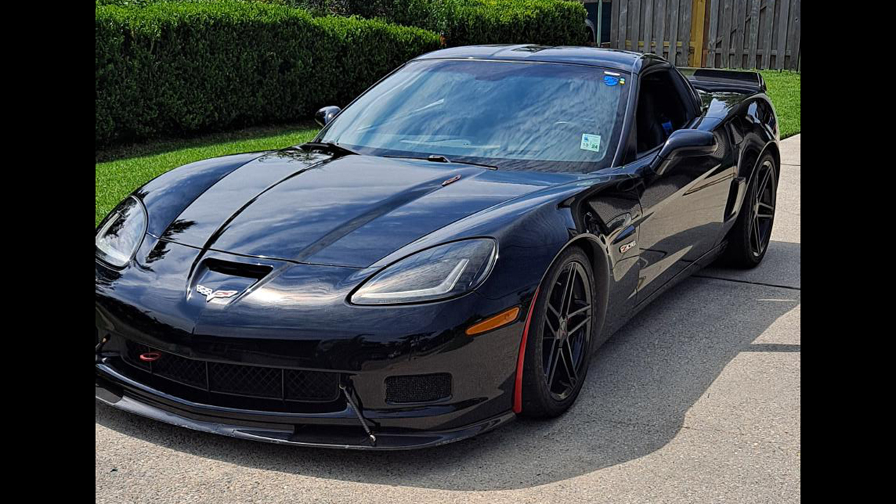 3rd Image of a 2008 CHEVROLET CORVETTE Z06