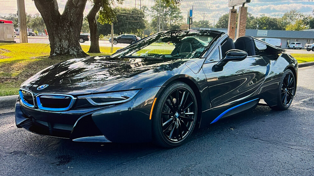 2nd Image of a 2019 BMW I8