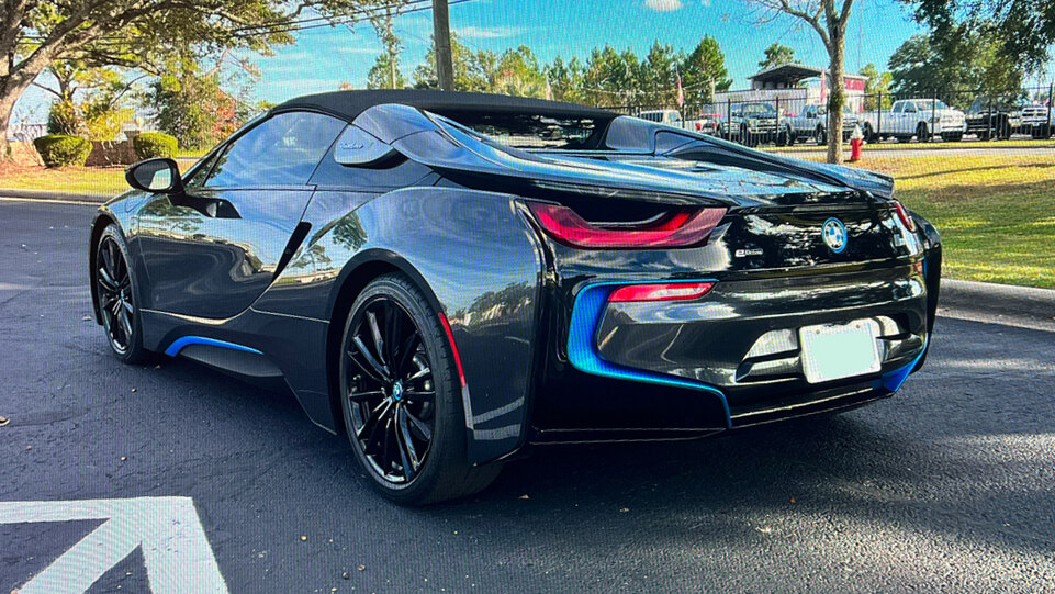 4th Image of a 2019 BMW I8