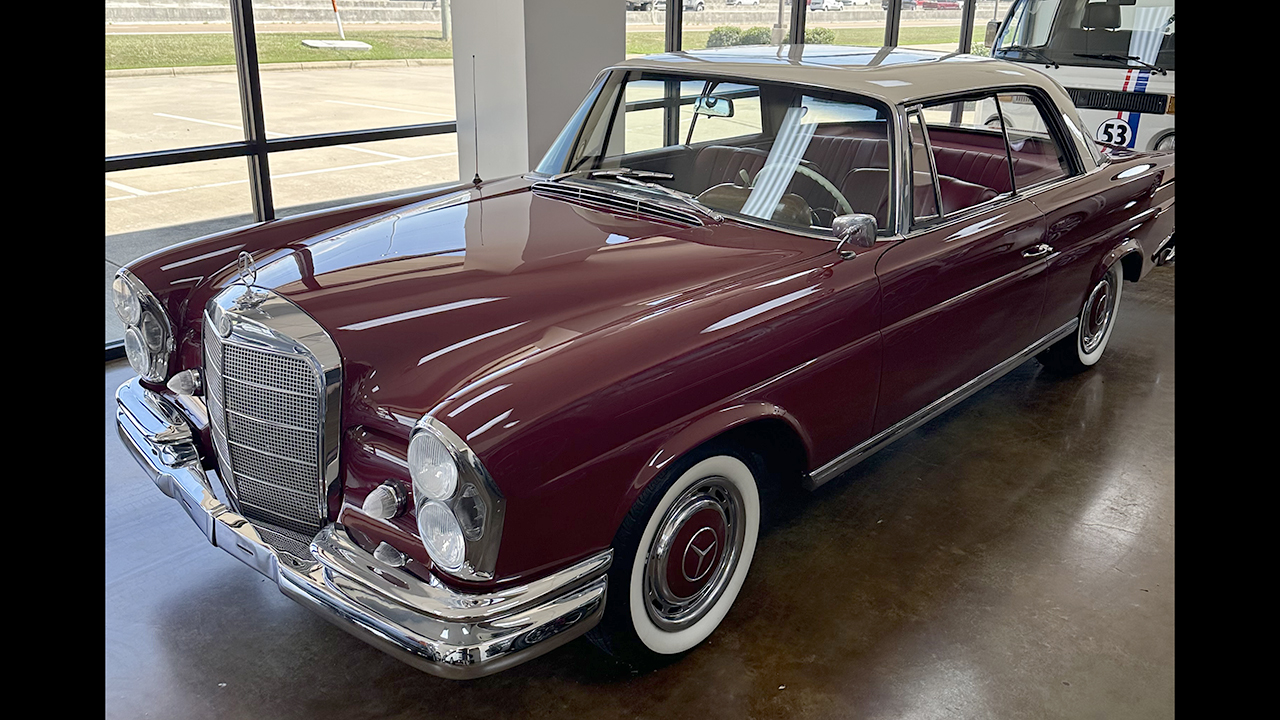 2nd Image of a 1962 MERCEDES 220 SE