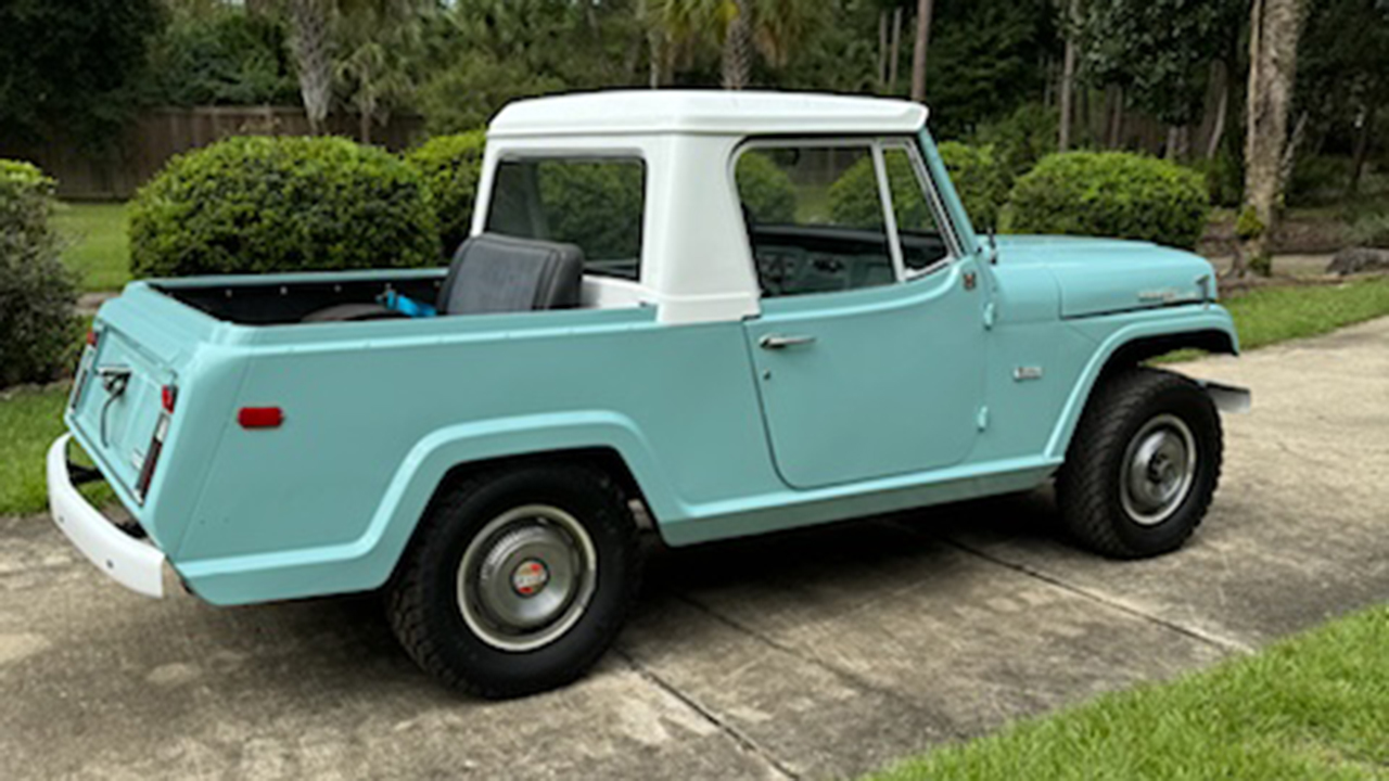 4th Image of a 1969 JEEP COMMANDO