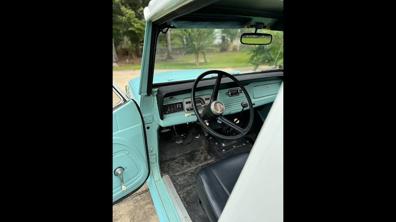 8th Image of a 1969 JEEP COMMANDO