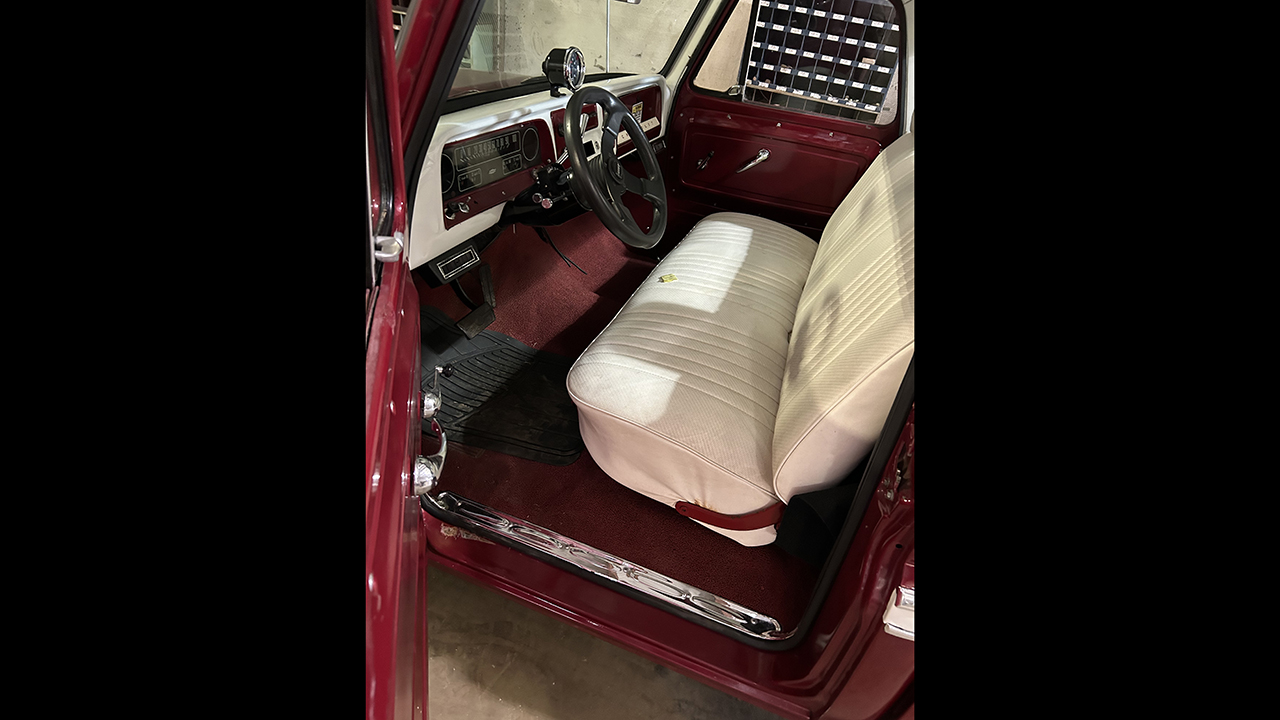 3rd Image of a 1966 CHEVROLET C10