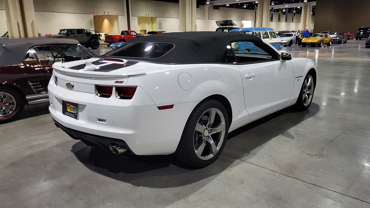 2nd Image of a 2011 CHEVROLET CAMARO 1SS