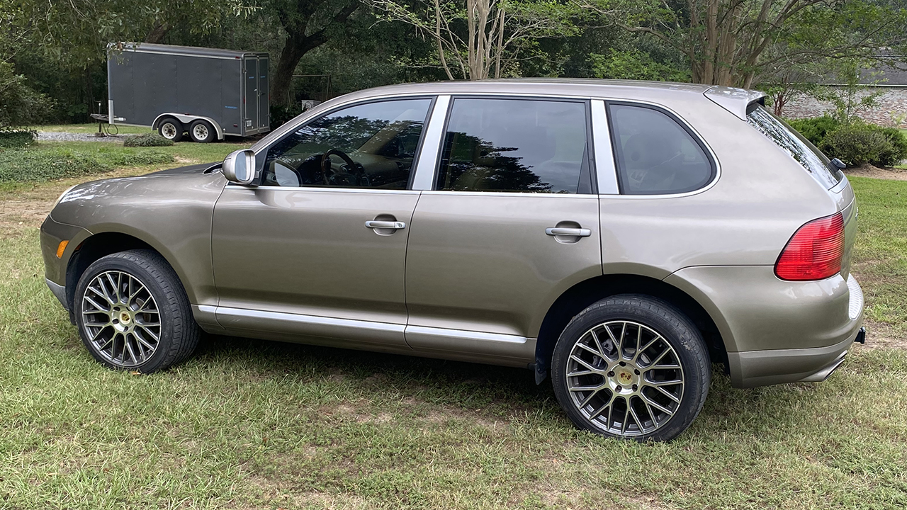 2nd Image of a 2006 PORSCHE CAYENNE