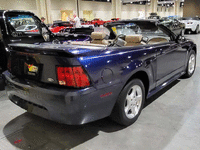 Image 3 of 11 of a 2003 FORD MUSTANG