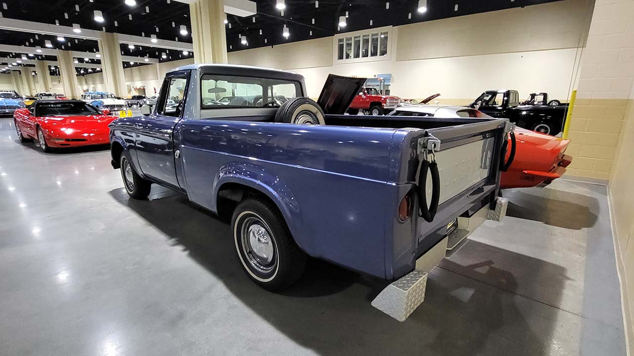 2nd Image of a 1961 STUDEBAKER CHAMPION