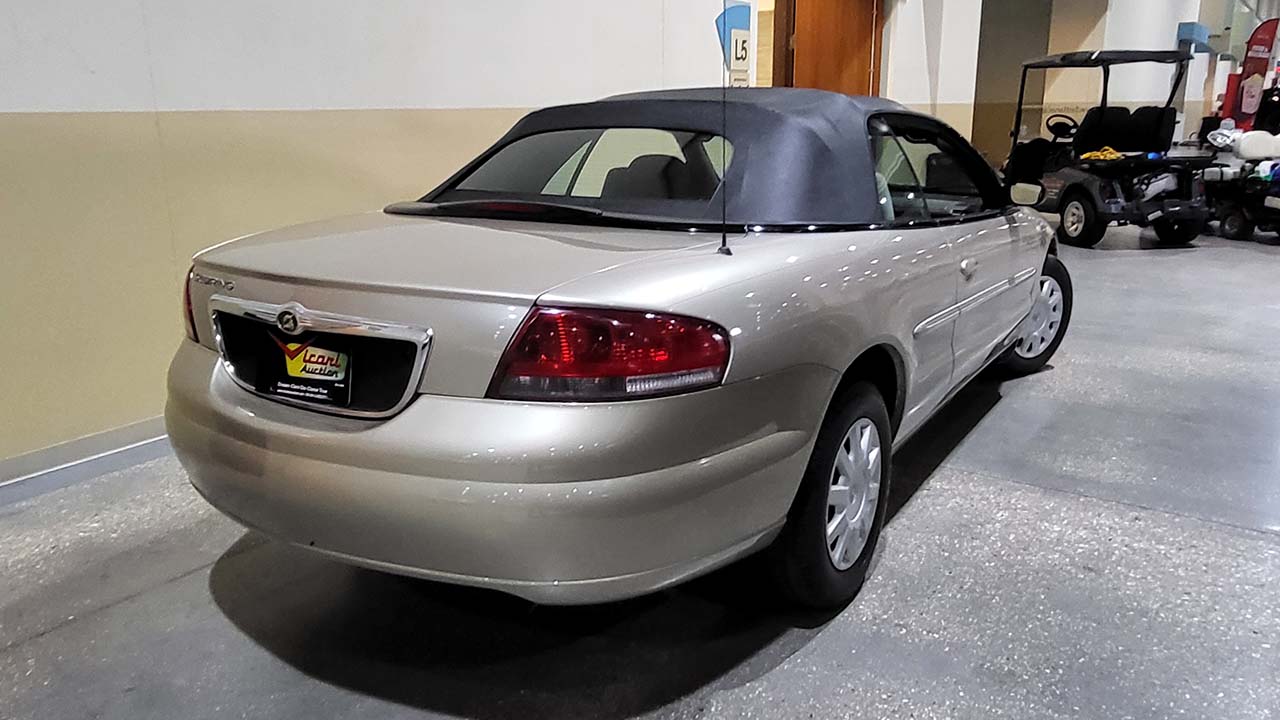 2nd Image of a 2005 CHRYSLER SEBRING