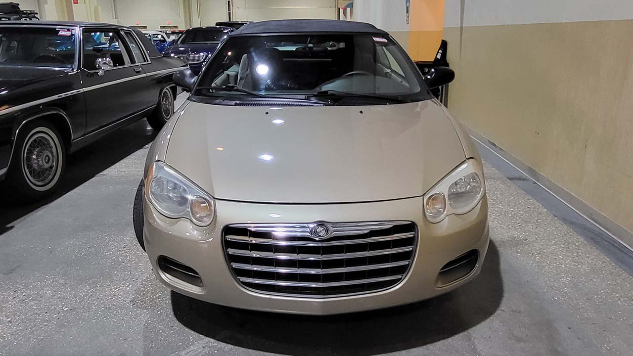 4th Image of a 2005 CHRYSLER SEBRING