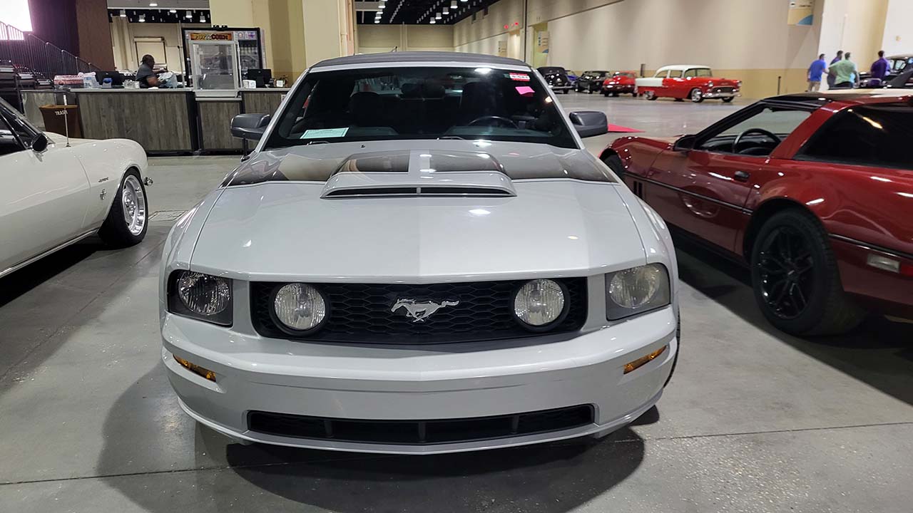 4th Image of a 2006 FORD MUSTANG GT