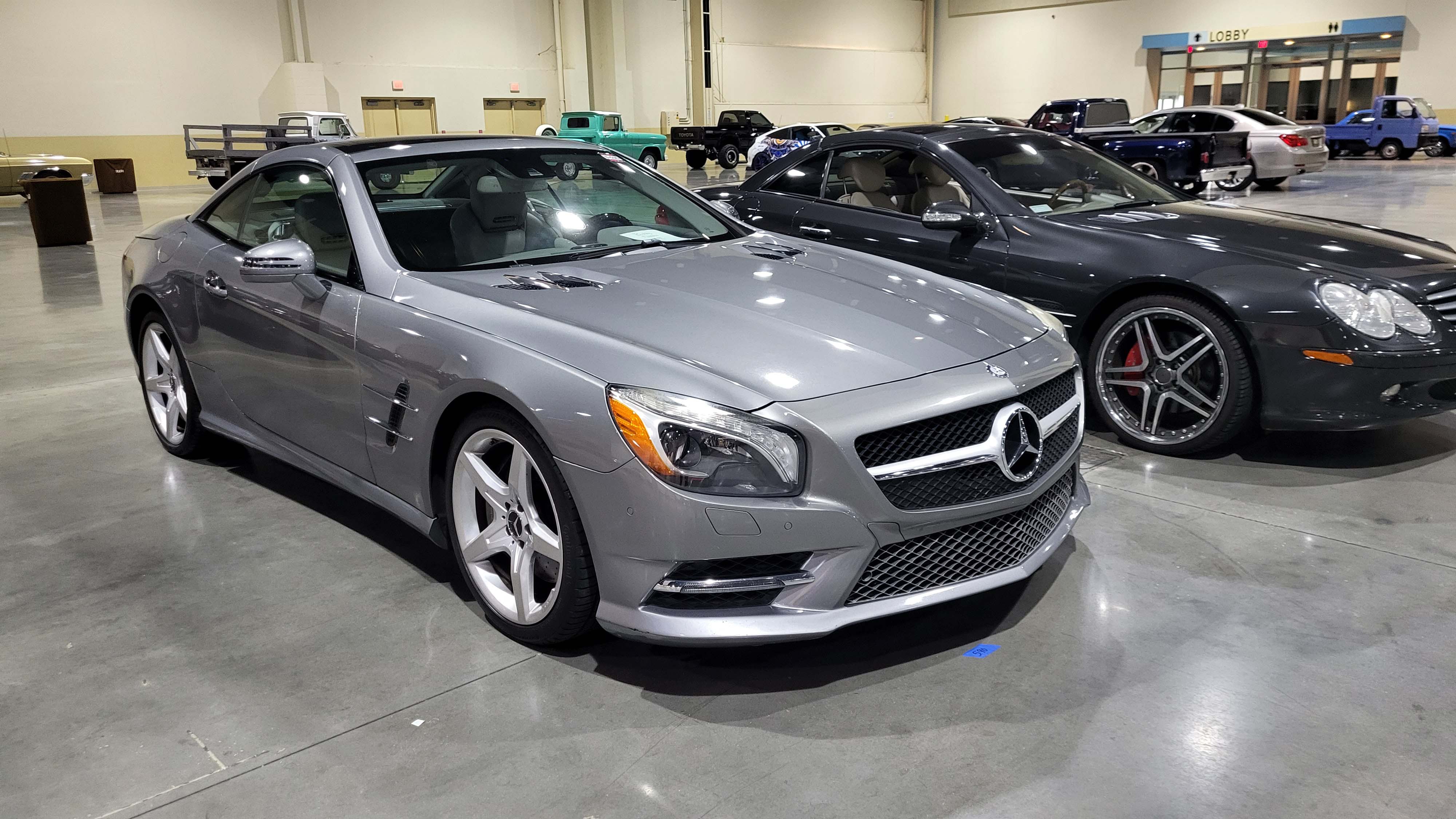 1st Image of a 2014 MERCEDES SL550 SPORT