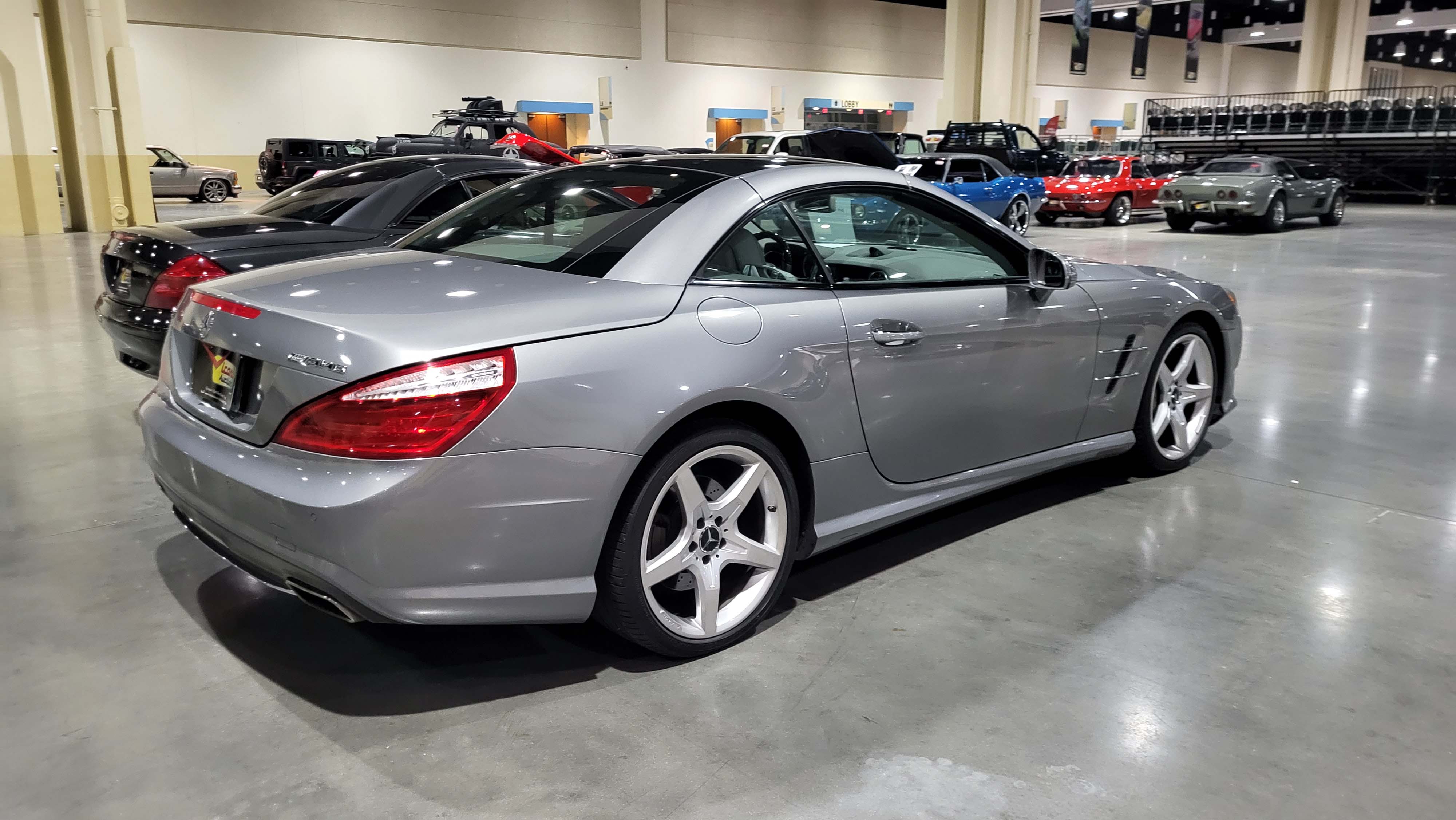 2nd Image of a 2014 MERCEDES SL550 SPORT