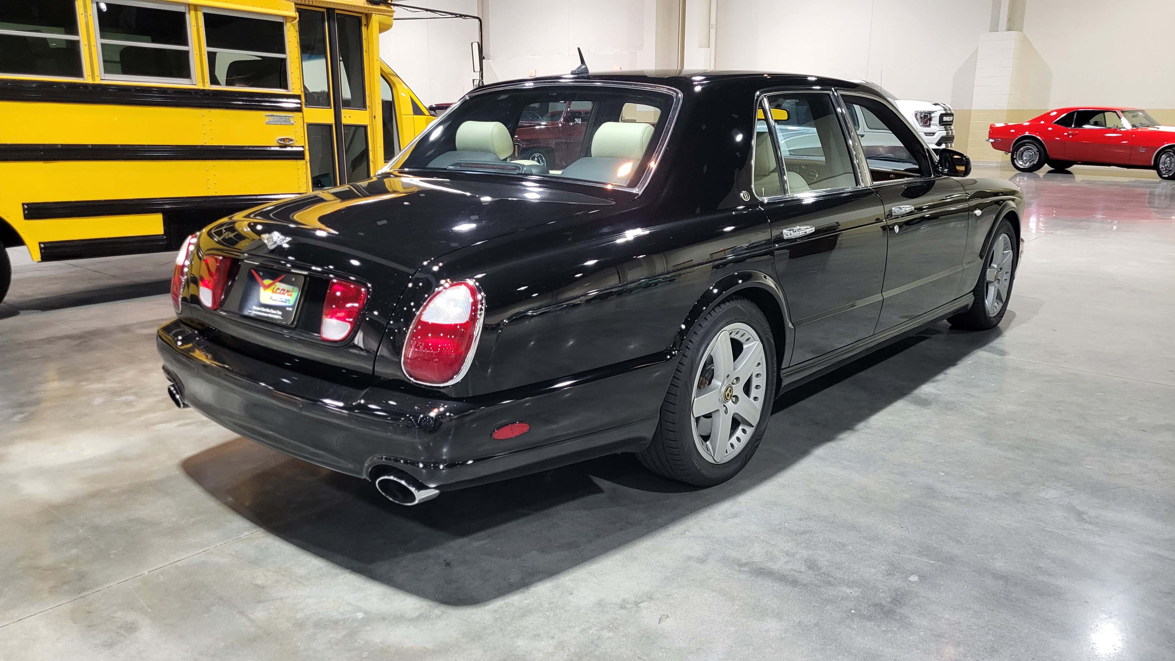 2nd Image of a 2004 BENTLEY ARNAGE T