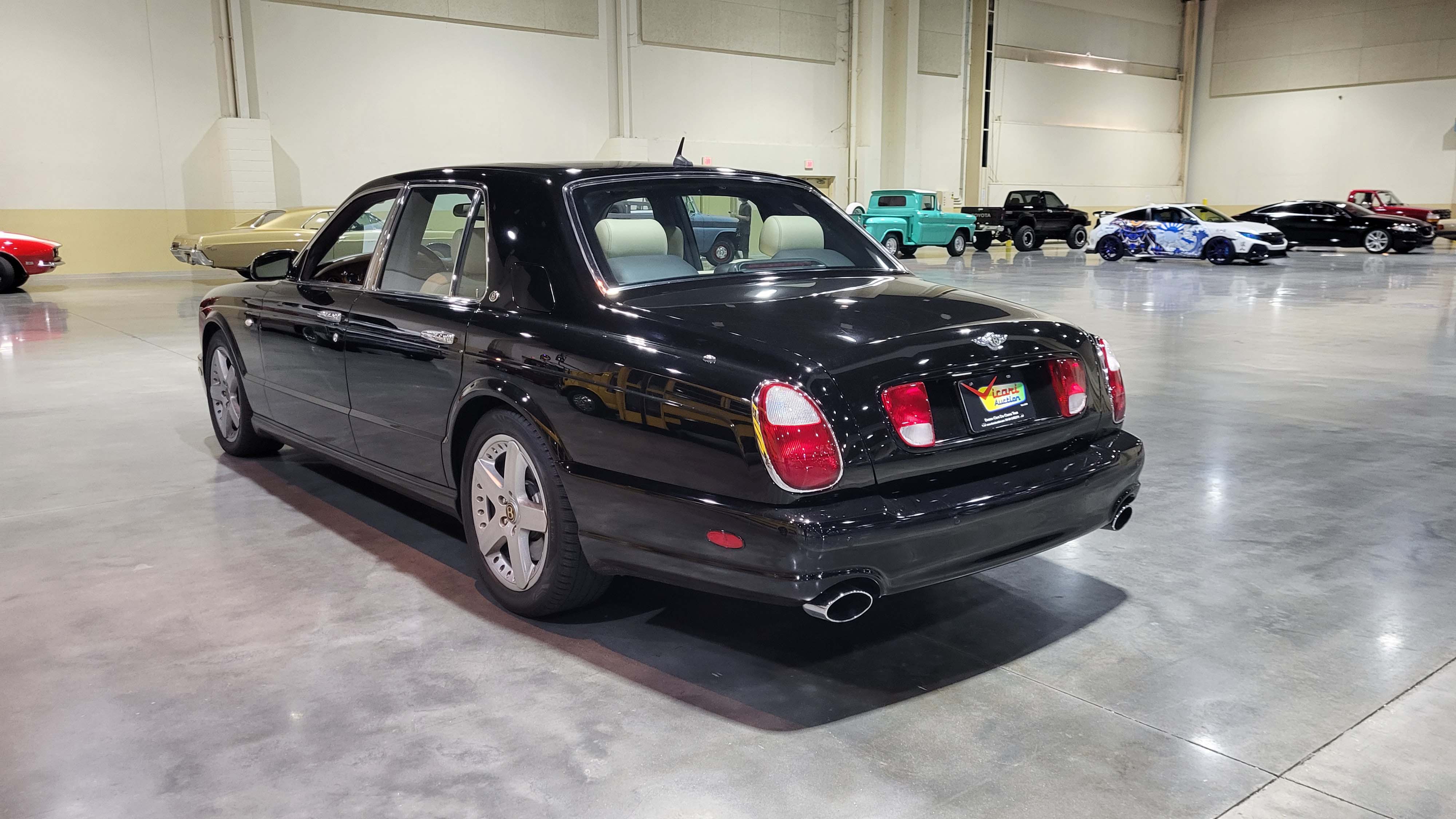 3rd Image of a 2004 BENTLEY ARNAGE T