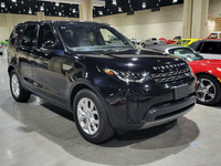 Image 2 of 10 of a 2020 LAND ROVER DISCOVERY SE