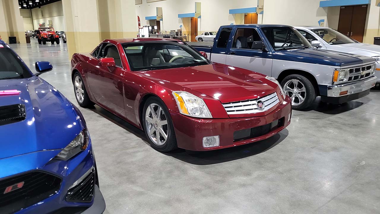 1st Image of a 2006 CADILLAC XLR ROADSTER