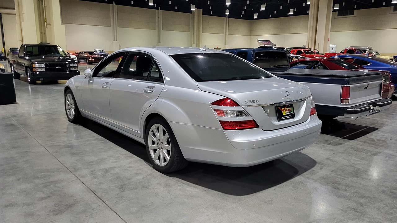 2nd Image of a 2007 MERCEDES-BENZ S-CLASS S550