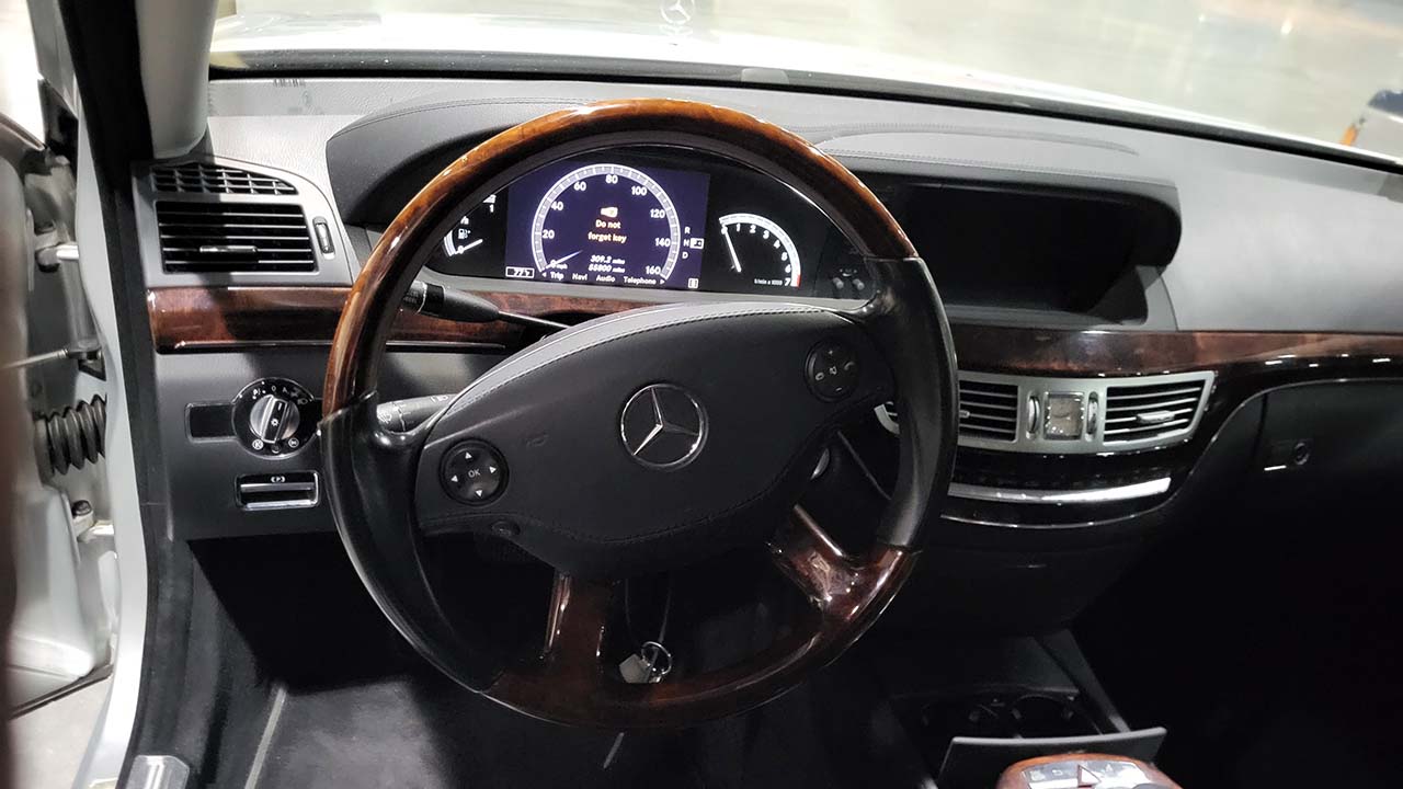 11th Image of a 2007 MERCEDES-BENZ S-CLASS S550