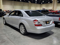 Image 3 of 12 of a 2007 MERCEDES-BENZ S-CLASS S550