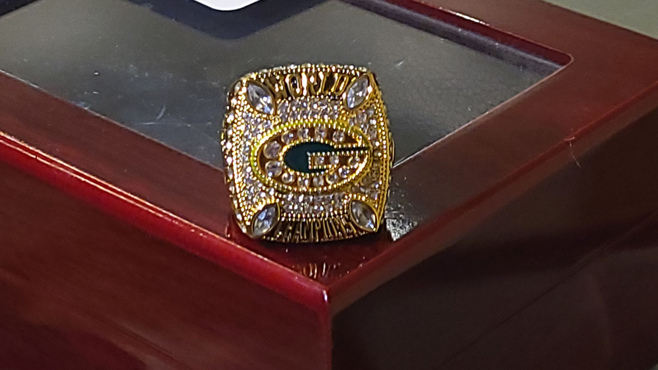 0th Image of a N/A GREEN BAY PACKERS AARON RODGERS SUPER BOWL XLV RING