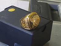 Image 2 of 3 of a N/A GREEN BAY PACKERS BRETT FAVRE SUPER BOWL RING