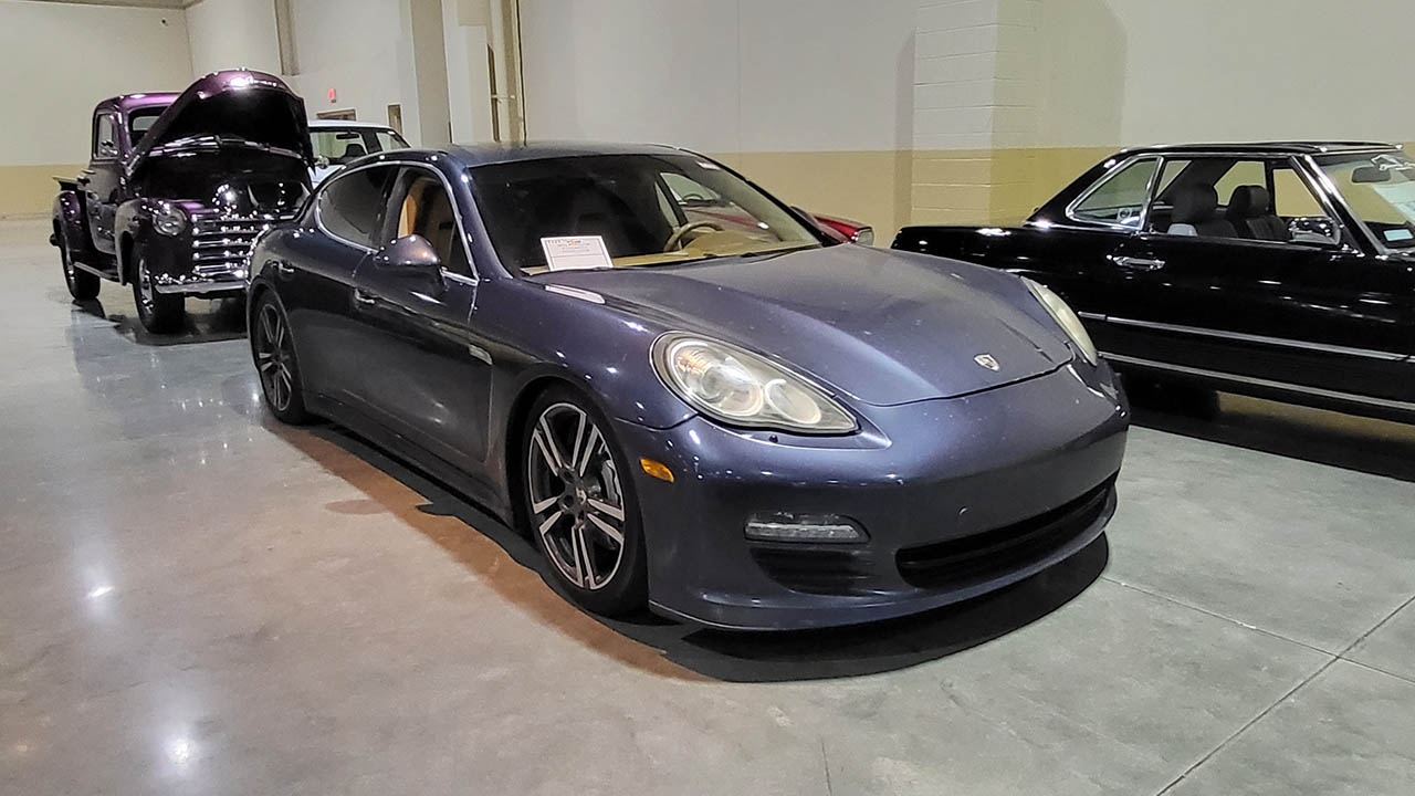 1st Image of a 2010 PORSCHE PANAMERA