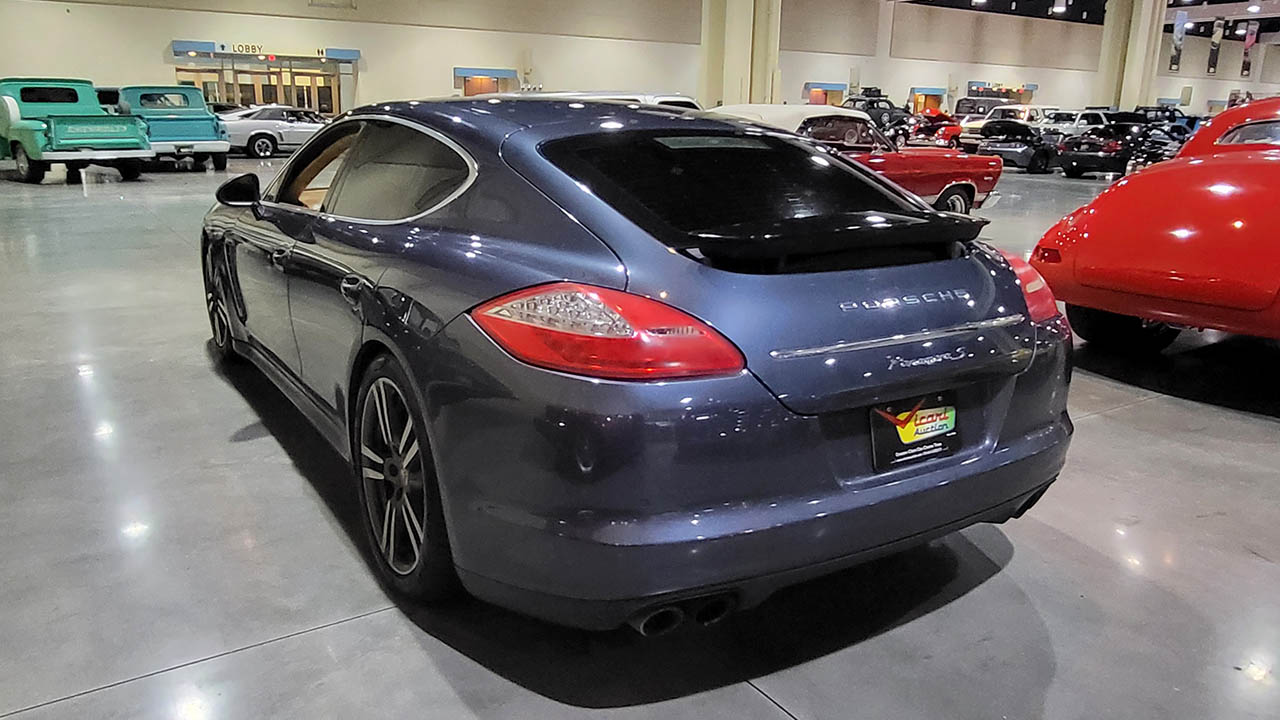 3rd Image of a 2010 PORSCHE PANAMERA