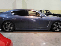 Image 5 of 13 of a 2010 PORSCHE PANAMERA