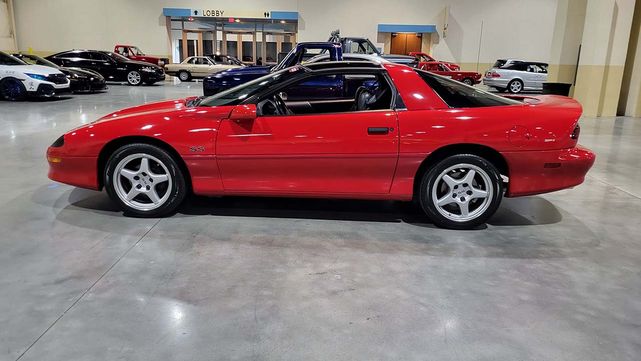 4th Image of a 1996 CHEVROLET CAMARO Z28