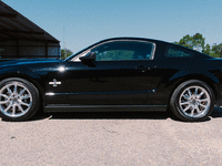 Image 3 of 29 of a 2009 FORD MUSTANG SHELBY GT500