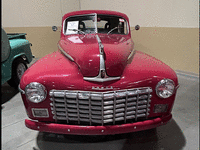 Image 3 of 14 of a 1946 DODGE DELUXE