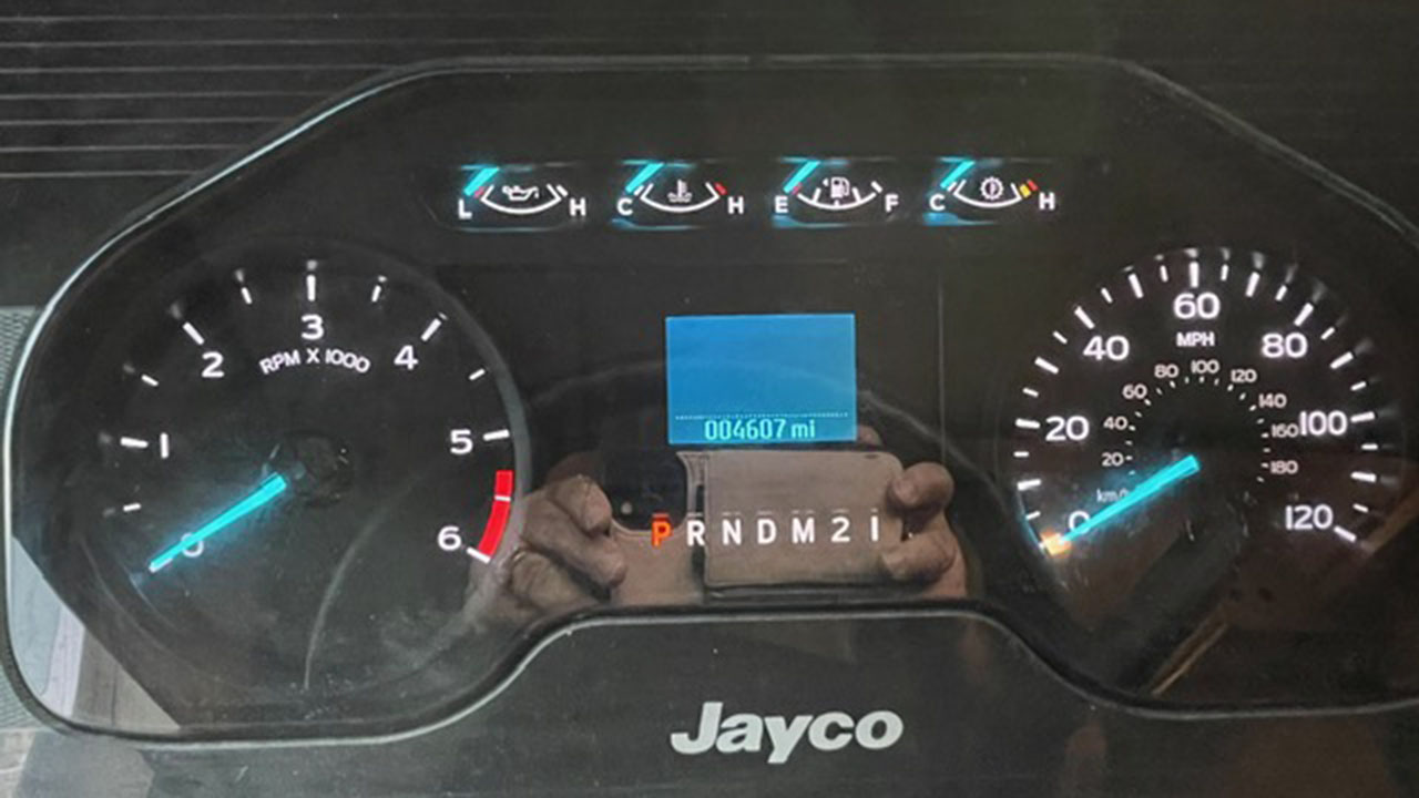 6th Image of a 2021 FORD JAYCO