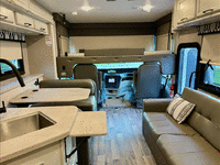 Image 11 of 35 of a 2021 FORD JAYCO