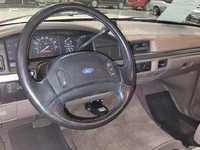 Image 6 of 14 of a 1992 FORD F-350