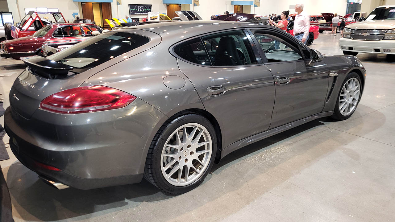 1st Image of a 2014 PORSCHE PANAMERA