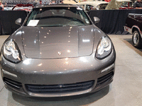 Image 4 of 14 of a 2014 PORSCHE PANAMERA