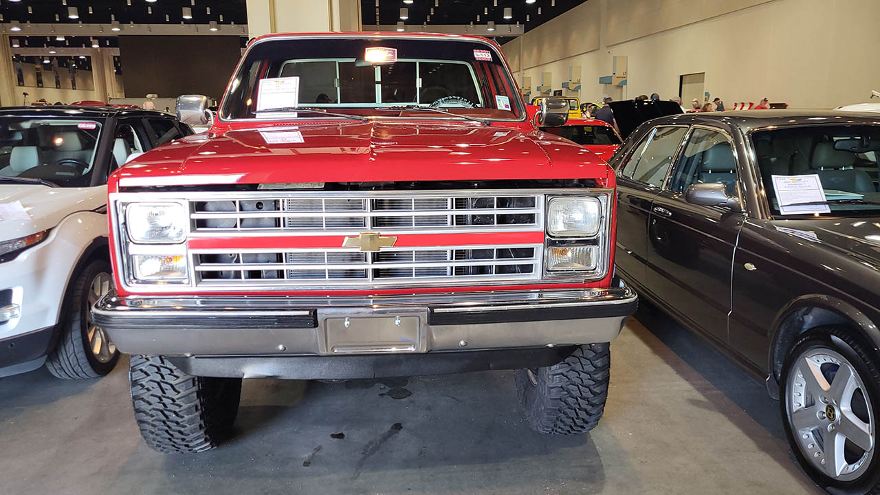 2nd Image of a 1985 CHEVROLET K10