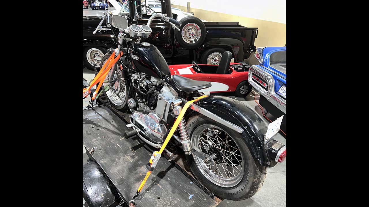 2nd Image of a 1972 HARLEY DAVIDSON XLCH