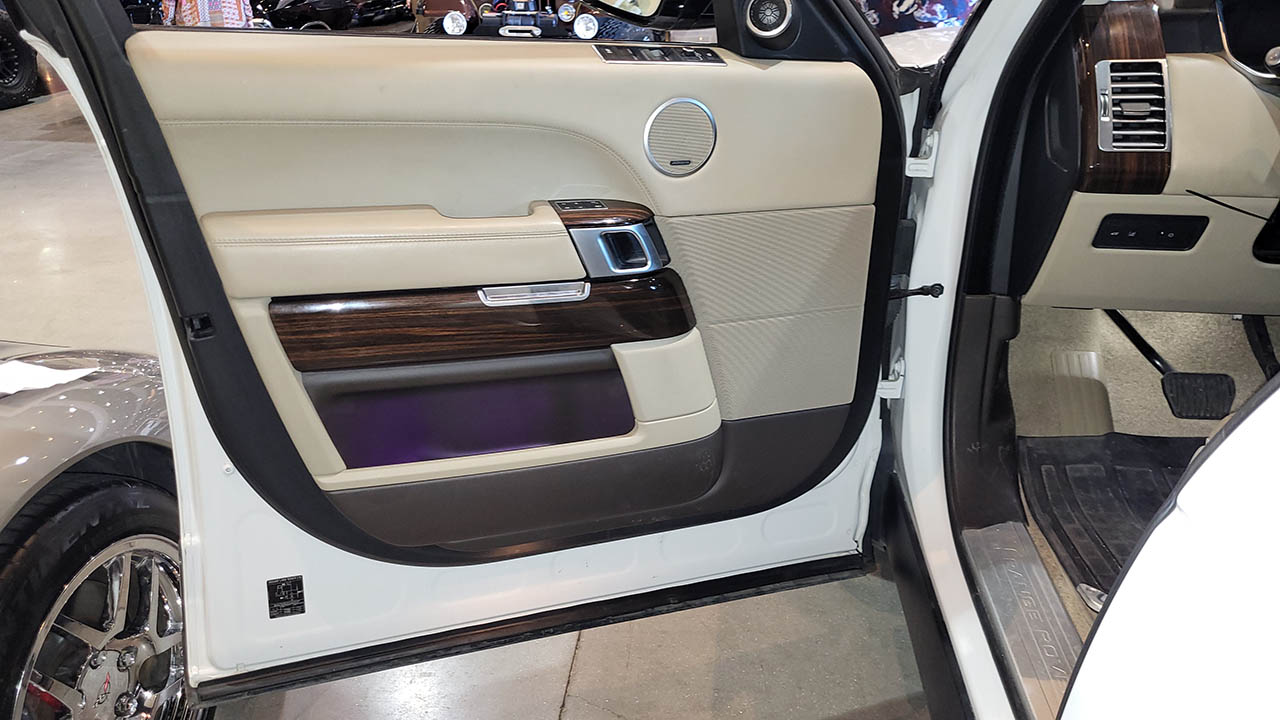 12th Image of a 2016 LAND ROVER RANGE ROVER HSE