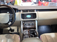 Image 5 of 15 of a 2016 LAND ROVER RANGE ROVER HSE