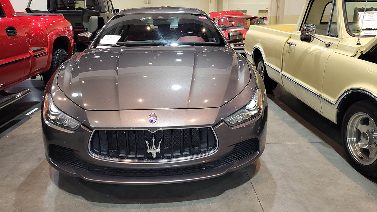 2nd Image of a 2017 MASERATI GHIBLI S Q4