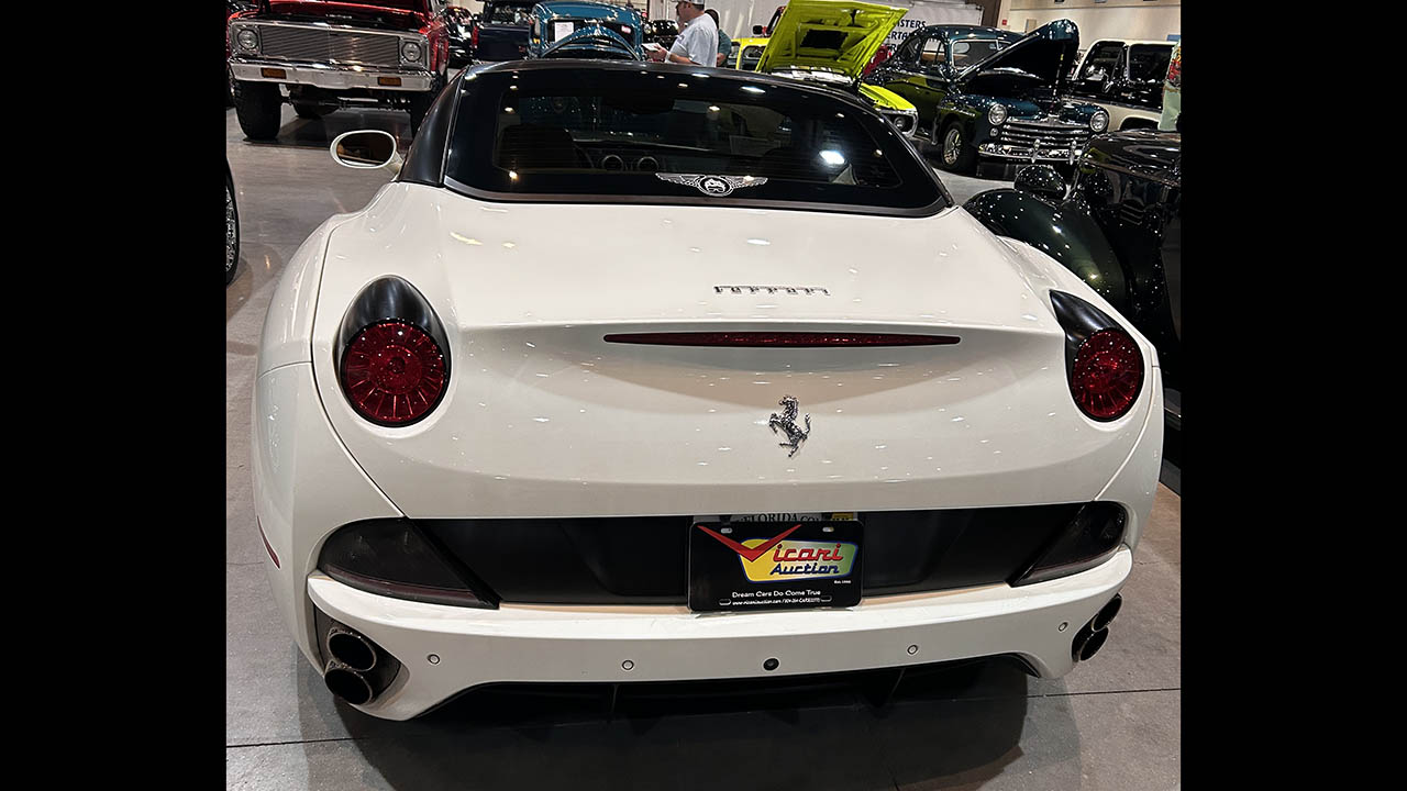 3rd Image of a 2010 FERRARI CALIFORNIA USA SPYDER