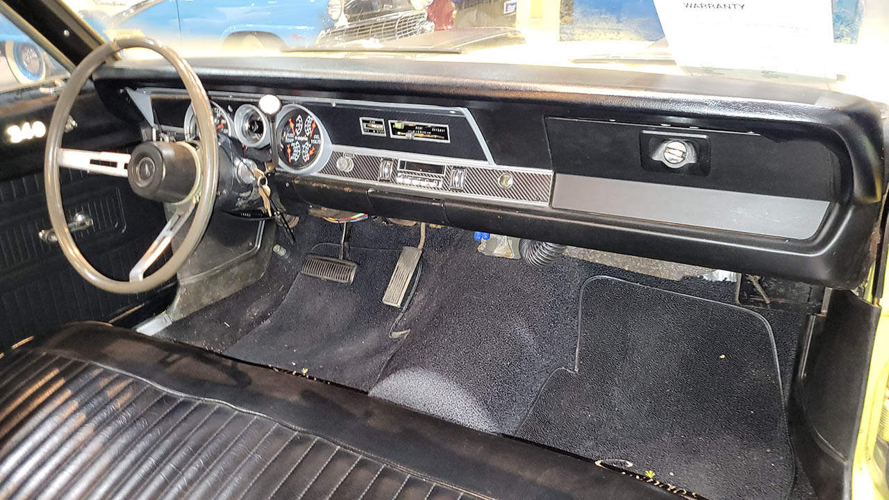 4th Image of a 1970 DODGE DART