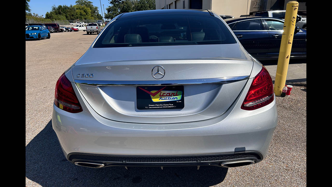 4th Image of a 2016 MERCEDES-BENZ C-CLASS C300