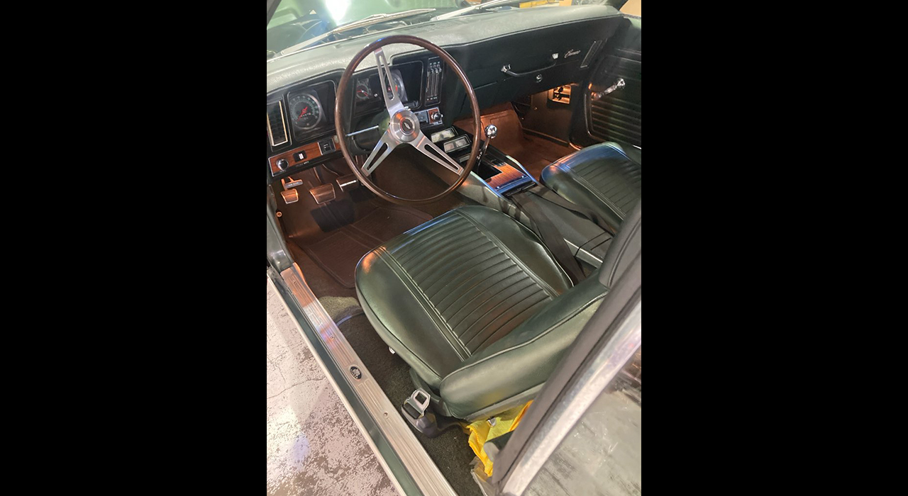 2nd Image of a 1969 CHEVROLET CAMARO 